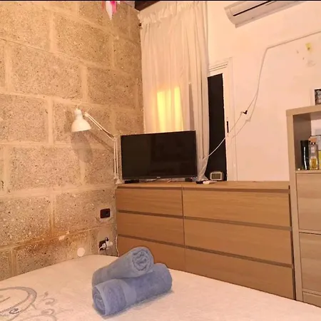 Sheilas House 3*